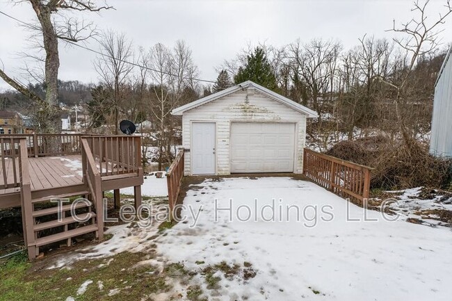 Building Photo - 127 Haymond Hwy