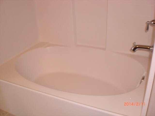 Master Bath - 5057 Waterview Way