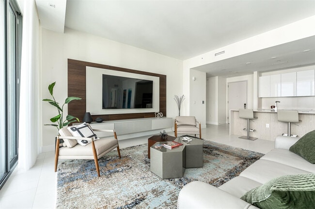 Building Photo - 3100 N Ocean Dr