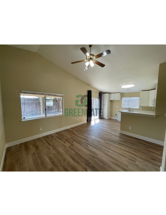 Building Photo - 1660 Etta Way