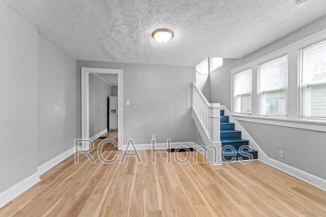 Building Photo - 369 S Grand Ave