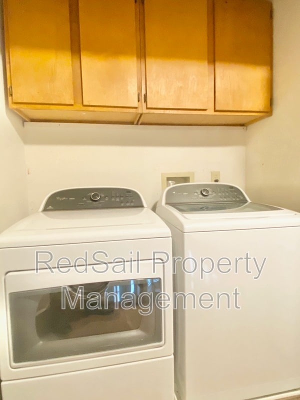 Building Photo - 14 Tabatha Cir