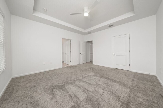 Building Photo - 3330 Laurent Lp