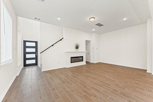 Building Photo - 151 W Coralburst Lp
