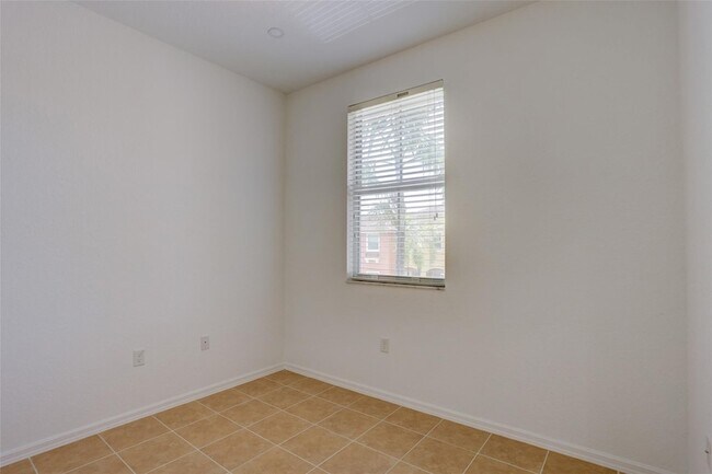 Building Photo - 2851 Prospect Rd