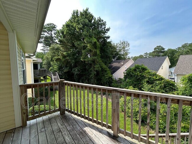 Building Photo - 4619 McClelland Dr