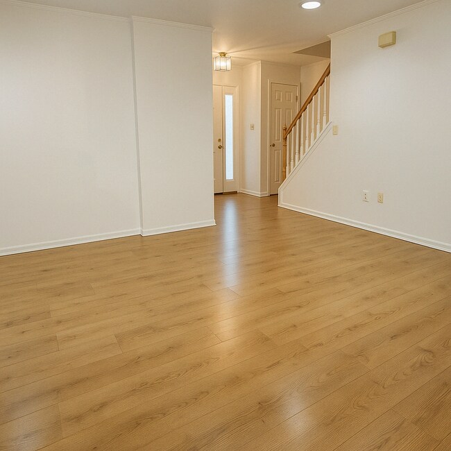 Building Photo - 1585 Pinewind Dr