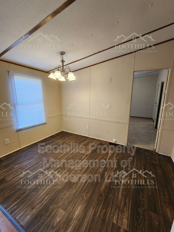 Building Photo - 131 Woodfern Cir