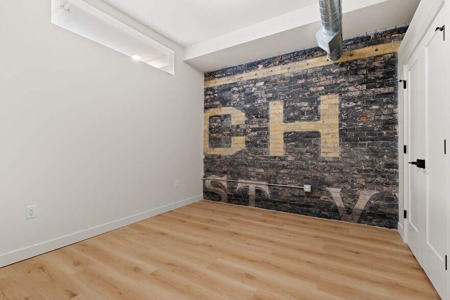 Building Photo - 266 E Michigan Ave