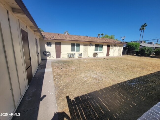 Building Photo - 2513 N 48th Pl