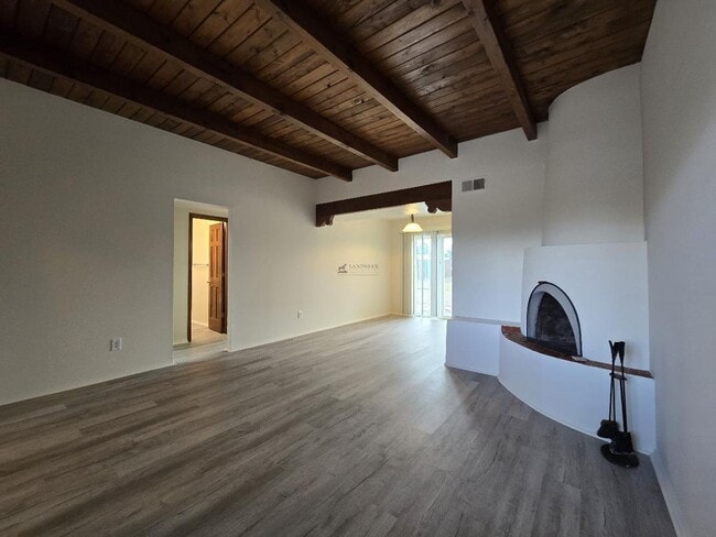 Building Photo - 2805 Vereda de Pueblo