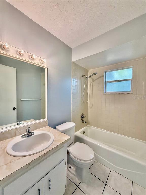 Building Photo - 10812 Hannaway Dr