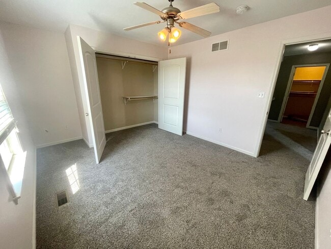 Building Photo - 208 Port Way