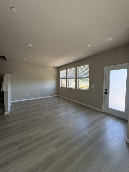 Building Photo - 978 Nettle Ln