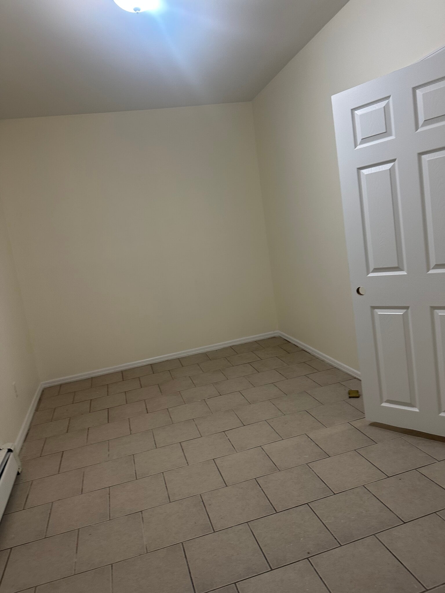 Building Photo - 612 S Park St