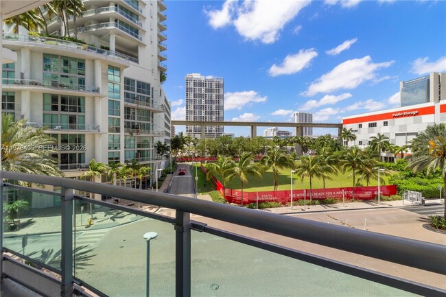 Building Photo - 350 S Miami Ave