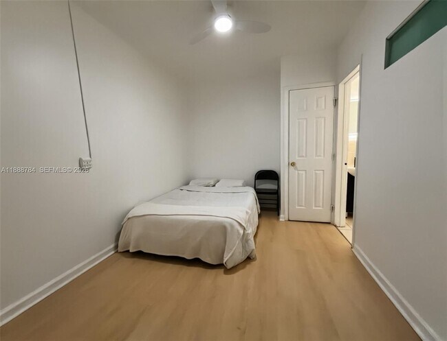 Building Photo - 1027 Euclid Ave