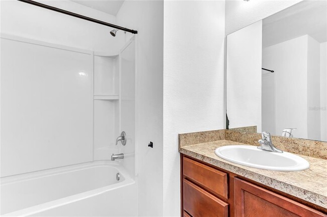 Building Photo - 661 Swallowtail Dr
