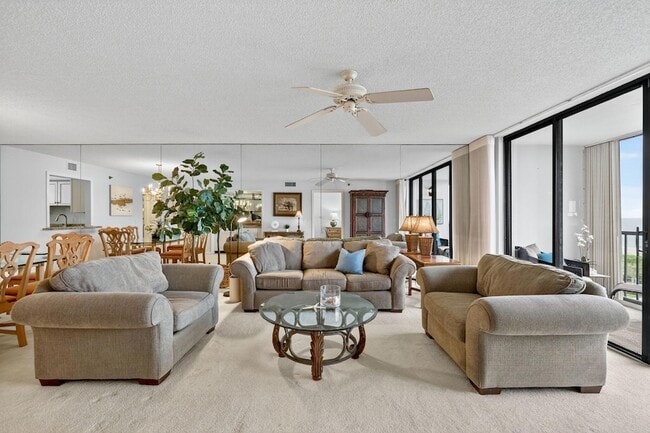 Building Photo - 5055 N Hwy A1A