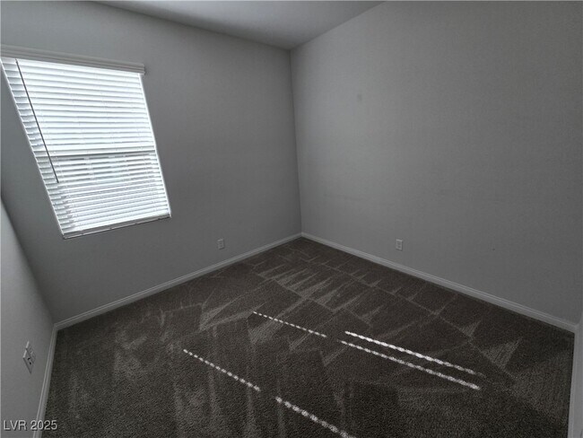 Building Photo - 5846 Steinbeck Vly St