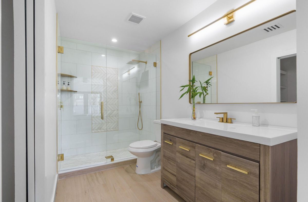Building Photo - 303 De Carie St