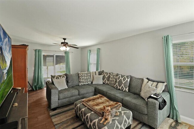 Building Photo - 18423 Swan Lake Dr