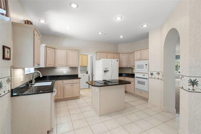 Building Photo - 3954 Hamilton Club Cir