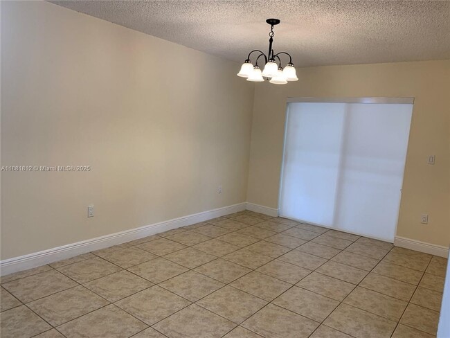 Building Photo - 535 W 79th Pl