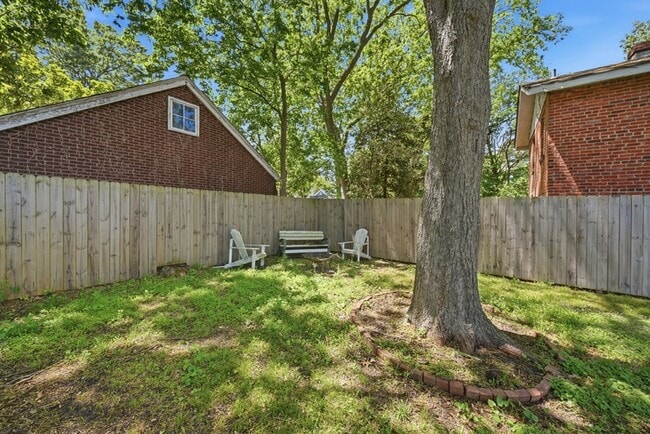 Building Photo - 3727 Henrico St