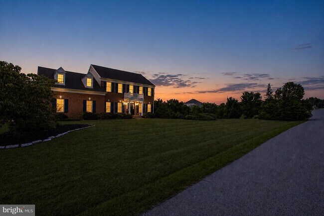 Building Photo - 13624 Creek View Dr