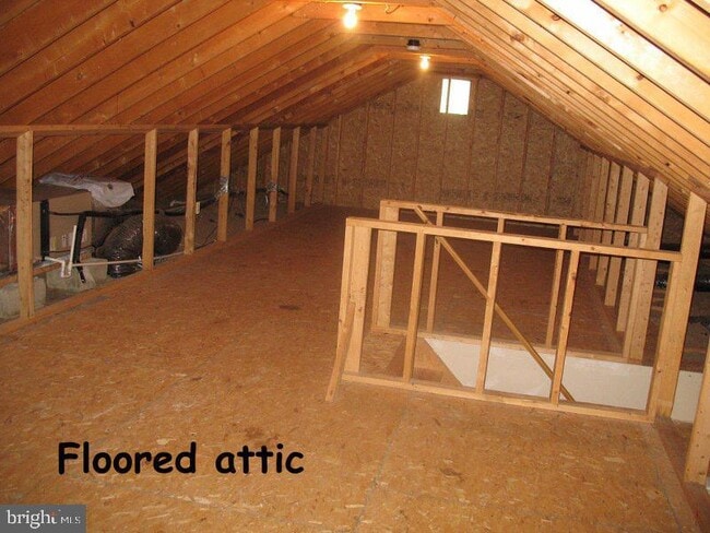Building Photo - 212 Frederick Dr