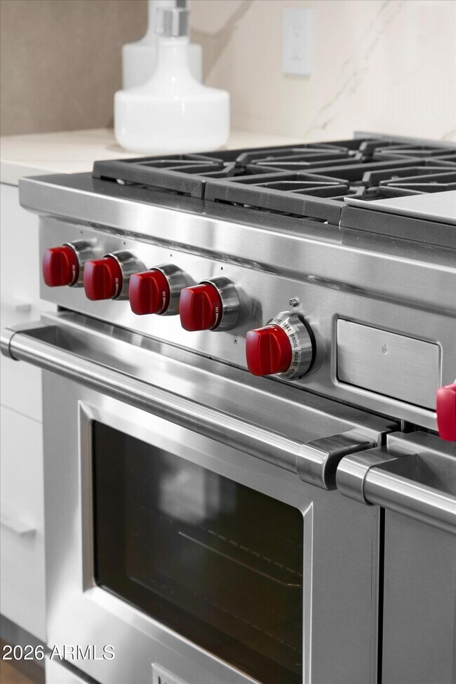 Building Photo - 9979 E Toms Thumb