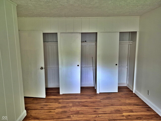 Building Photo - 2725 Kristen Dr W
