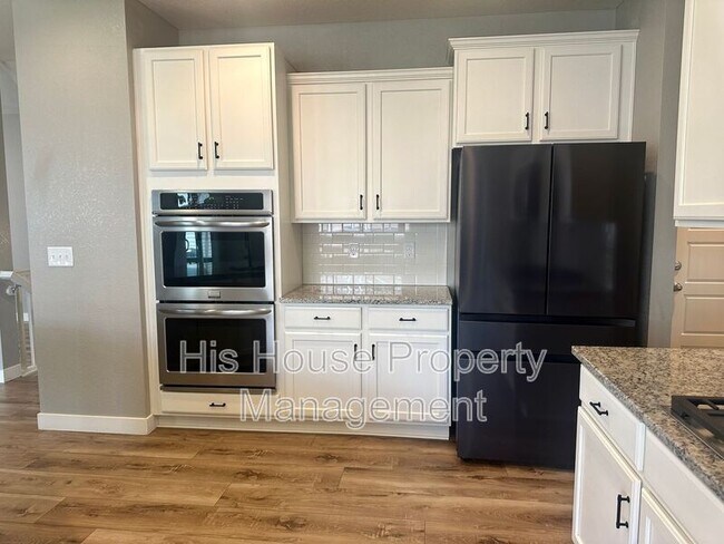 Building Photo - 2278 Stonefish Dr