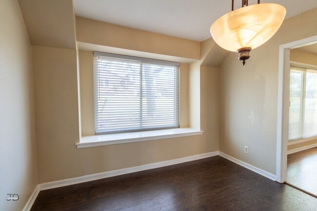 Building Photo - 4306 Briar Cliff Dr