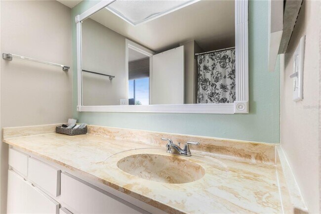 Building Photo - 700 Island Way