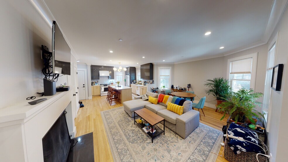 Building Photo - 132 Sutherland Rd