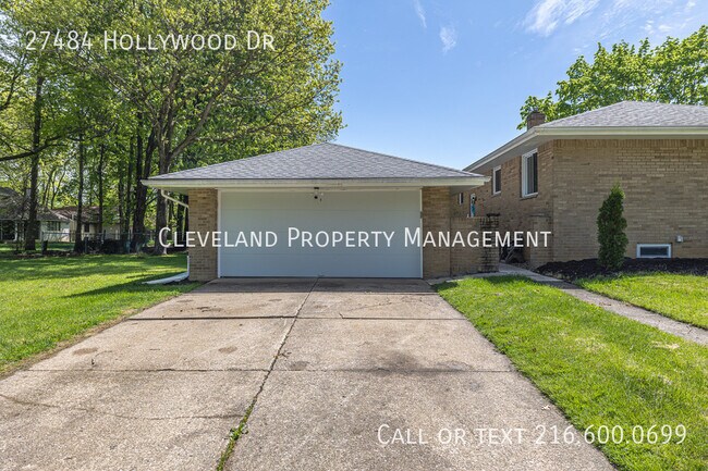 Building Photo - 27484 Hollywood Dr