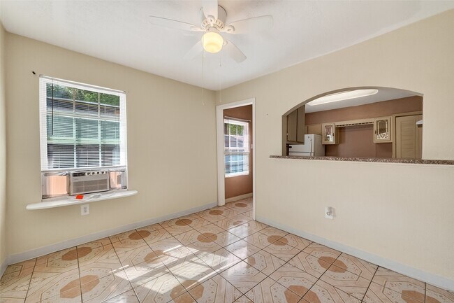 Building Photo - 968 Garapan St