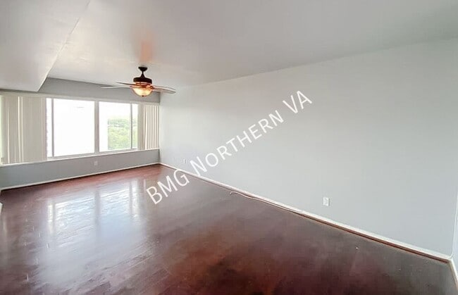 Building Photo - 5340 Holmes Run Pkwy