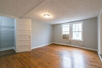 Building Photo - 706 Chickamauga Ave