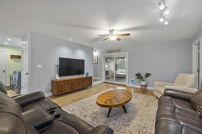 Building Photo - 34 Furbish Rd