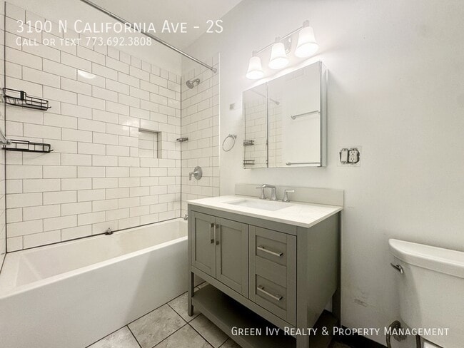Building Photo - 3100 N California Ave
