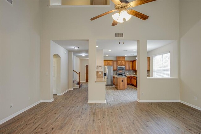 Building Photo - 811 Clear Meadow Ct