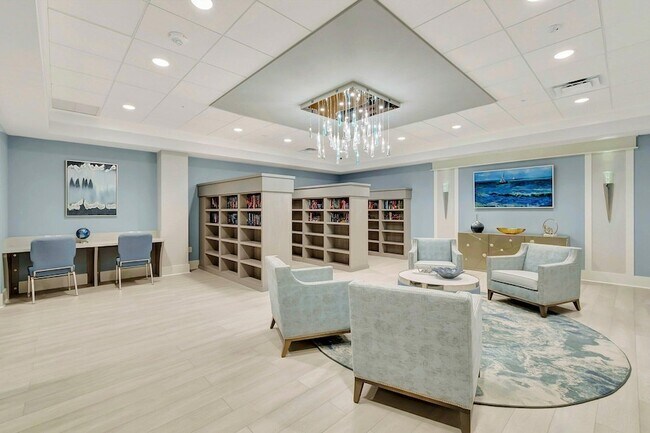 Building Photo - 6193 Pointe Regal Cir