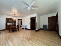 Building Photo - 614 5th St NE