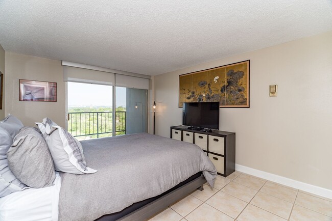 Building Photo - BEAUTIFUL 1-BEDROOM CONDO AT NORTHVIEW TOWER