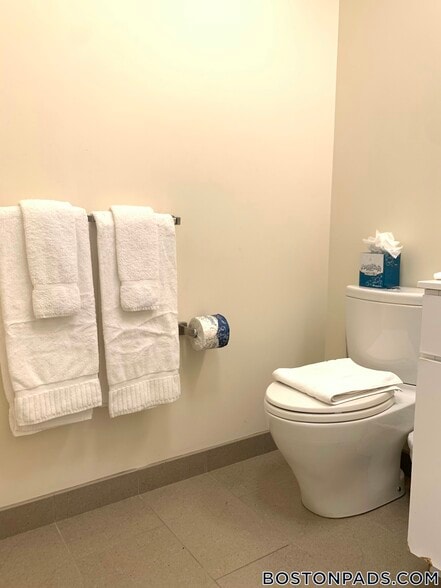 Building Photo - 8 Winter Pl