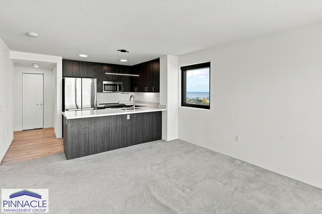 Building Photo - 615 Keawe St