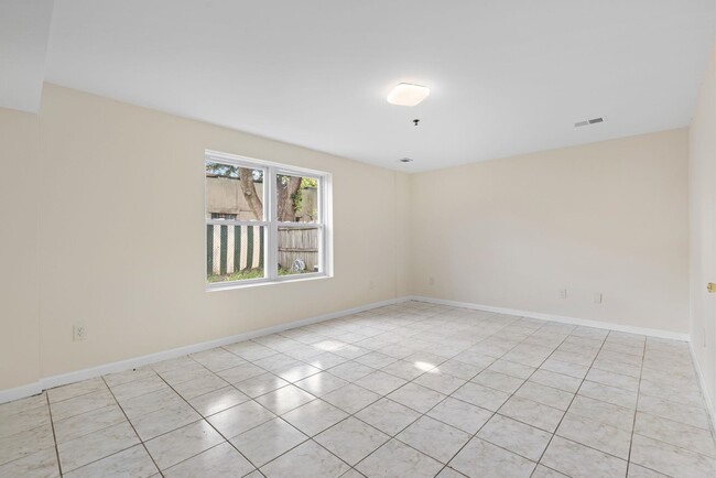 Building Photo - 587 70TH St